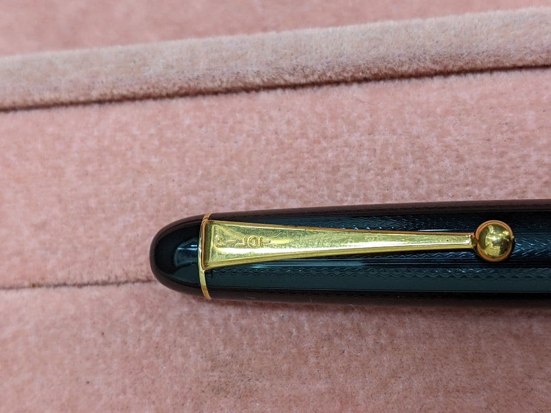 PILOT パイロット 万年筆 黒 ペン先　金 14ｋ