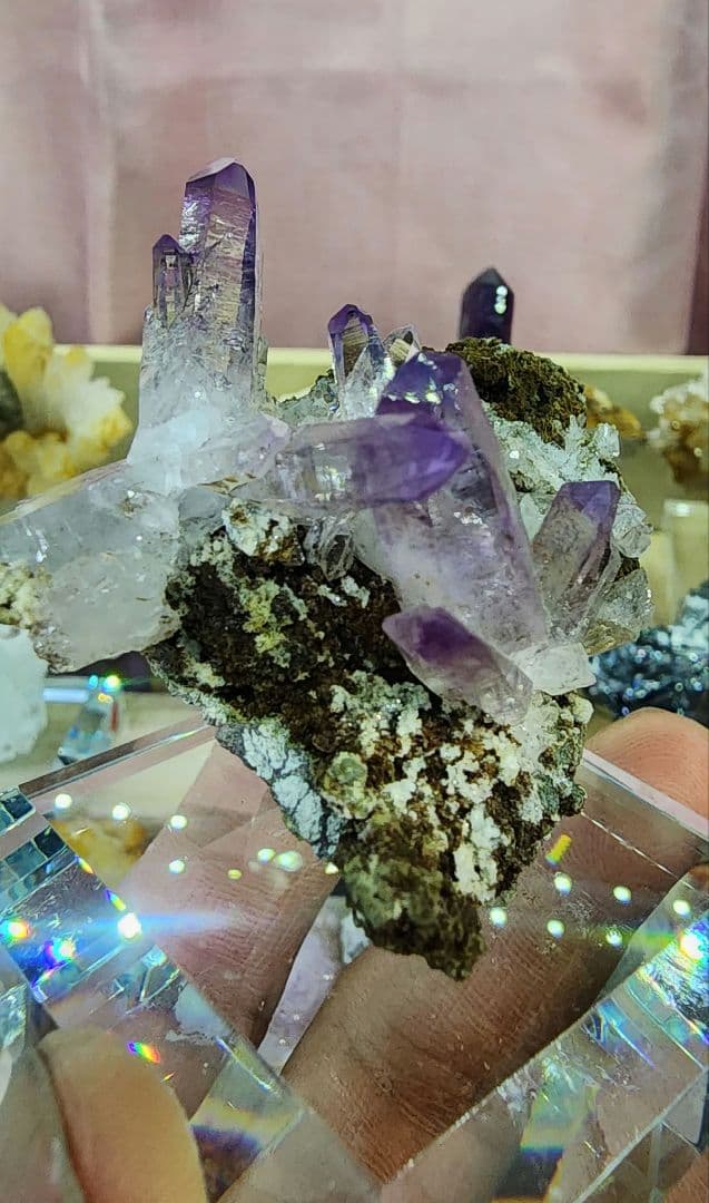 ベラクルス産アメジスト クラスター（母岩付き）