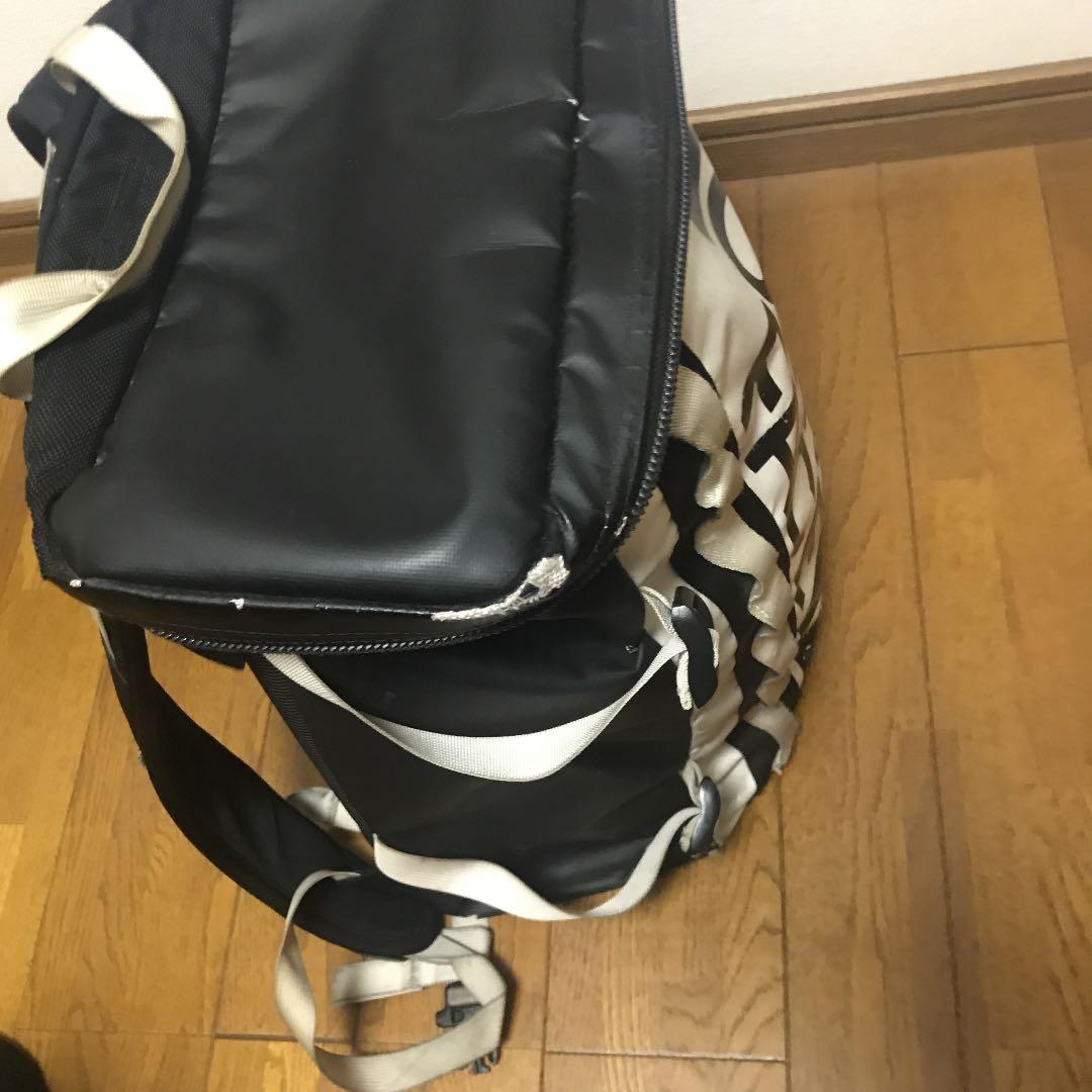 the North Faceのカバンです【白黒⠀】