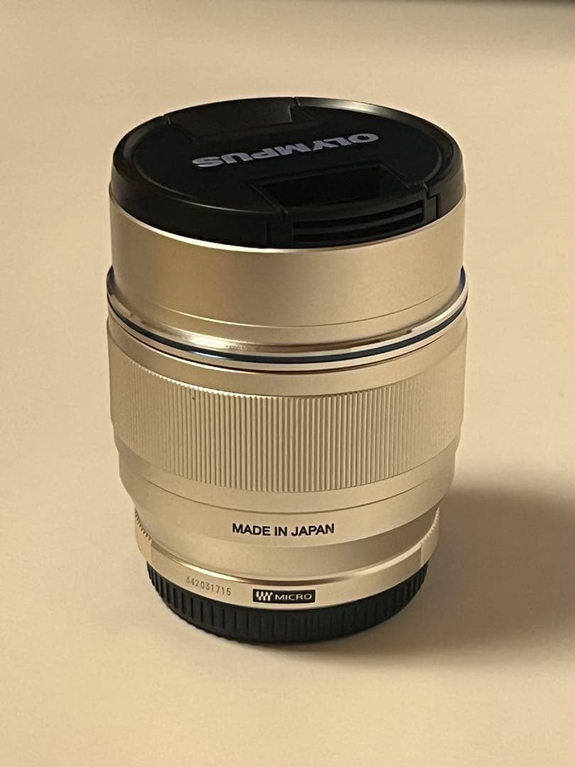 OLYMPUS M.ZUIKO DIGITAL 75mm f/1.8シルバー