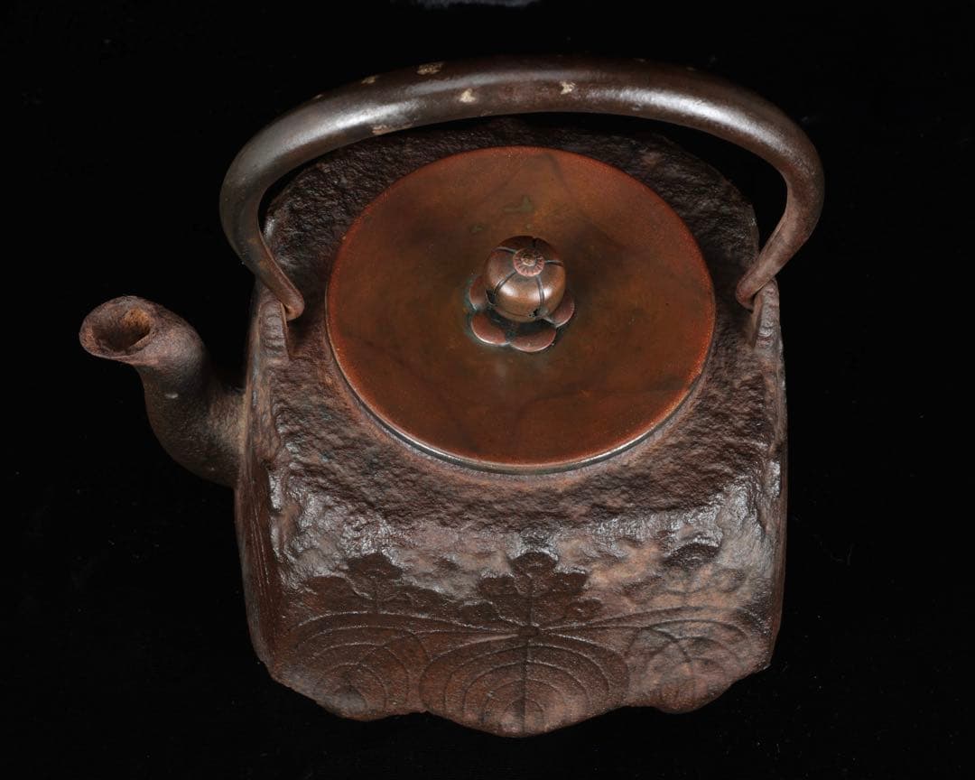 【時代鉄瓶】三葉葵紋 四方形鉄瓶 銅蓋 茶道具 煎茶道具 急須 湯沸 骨董品