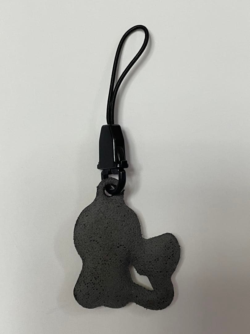 A BATHING APE × KAWS コラボ MILO ストラップクリーナー