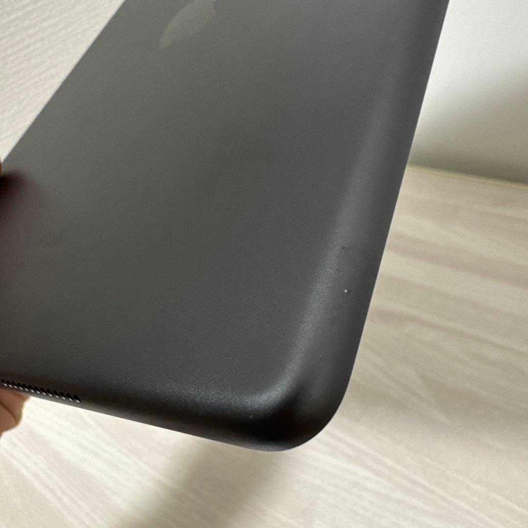 iPad 第7世代 Wi-Fiモデル 32GB スペースグレイ