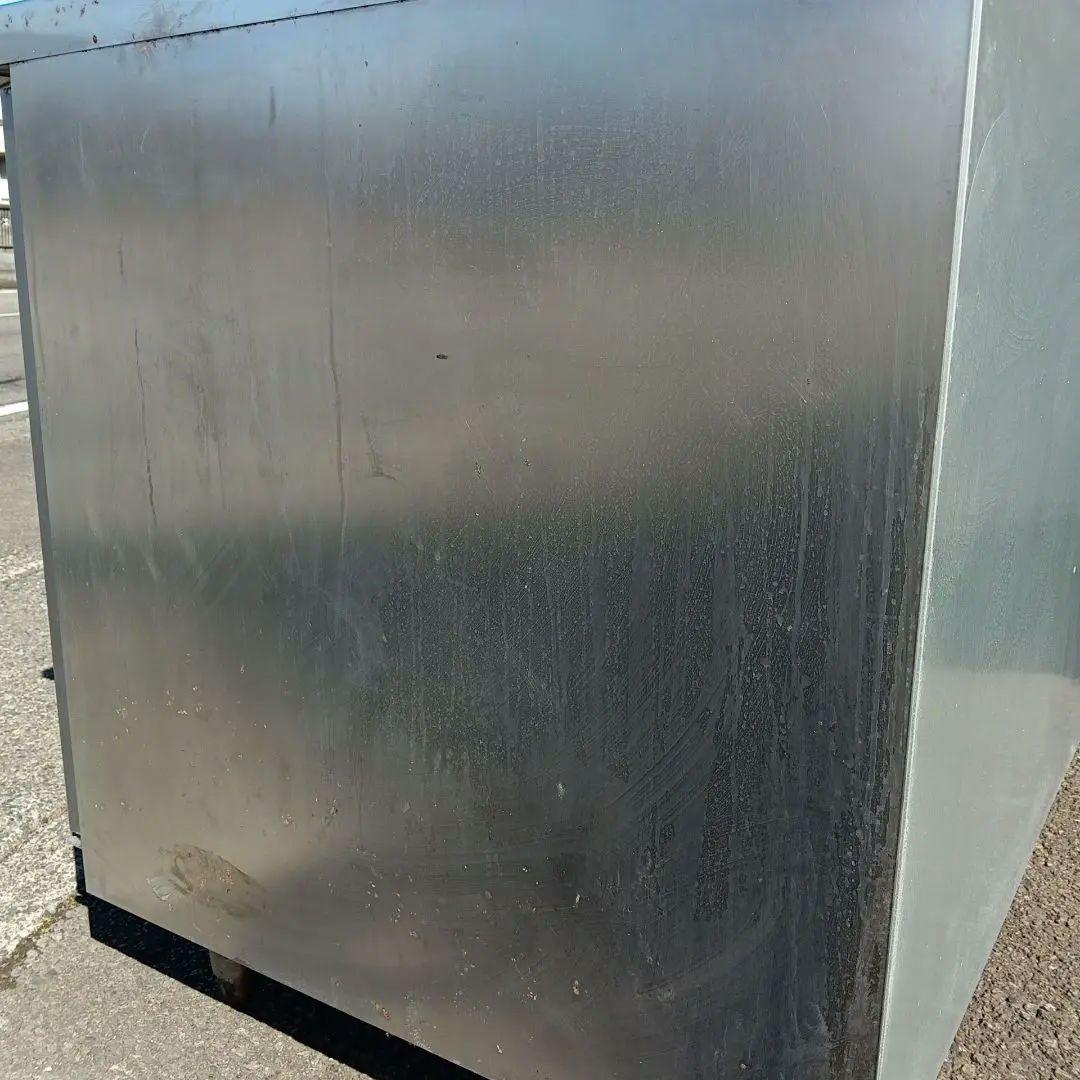 『とらとらとら』 冷蔵コールドテーブル