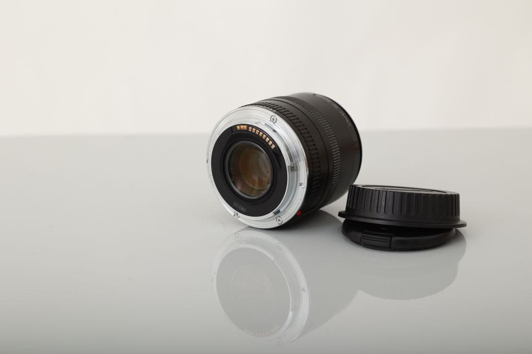 CANON EF50mm f2.5コンパクトマクロ　単焦点レンズ