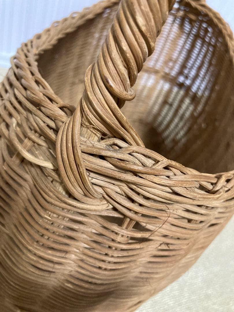 大きいラタンパニエ 籐編みバスケット ブロカントショップアンティーク家具店購入
