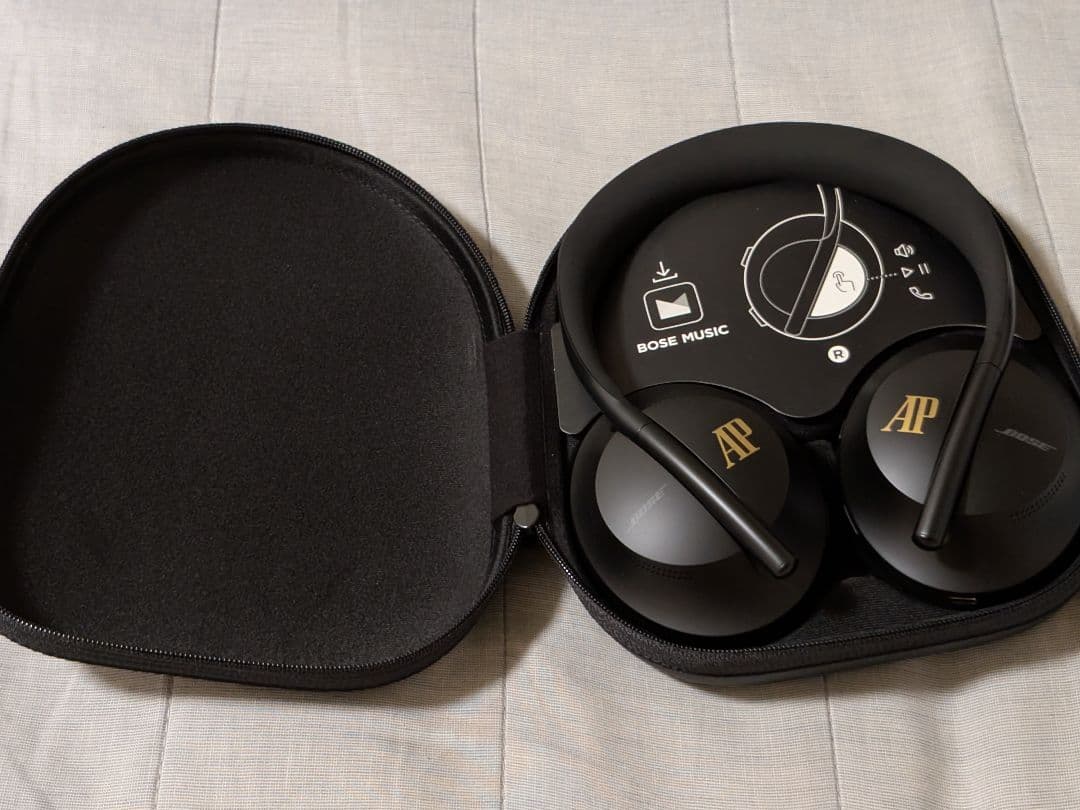 新品未使用！オーデマピゲ　ノイズキャンセリング　700 ボーズ　ヘッドフォン