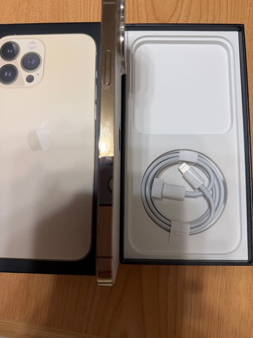 美品iPhone13ProMax 128GB 【ゴールド】SIMフリー