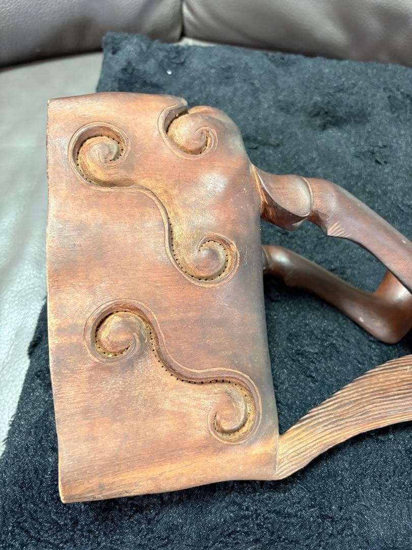 木製　置物　馬　ウマ