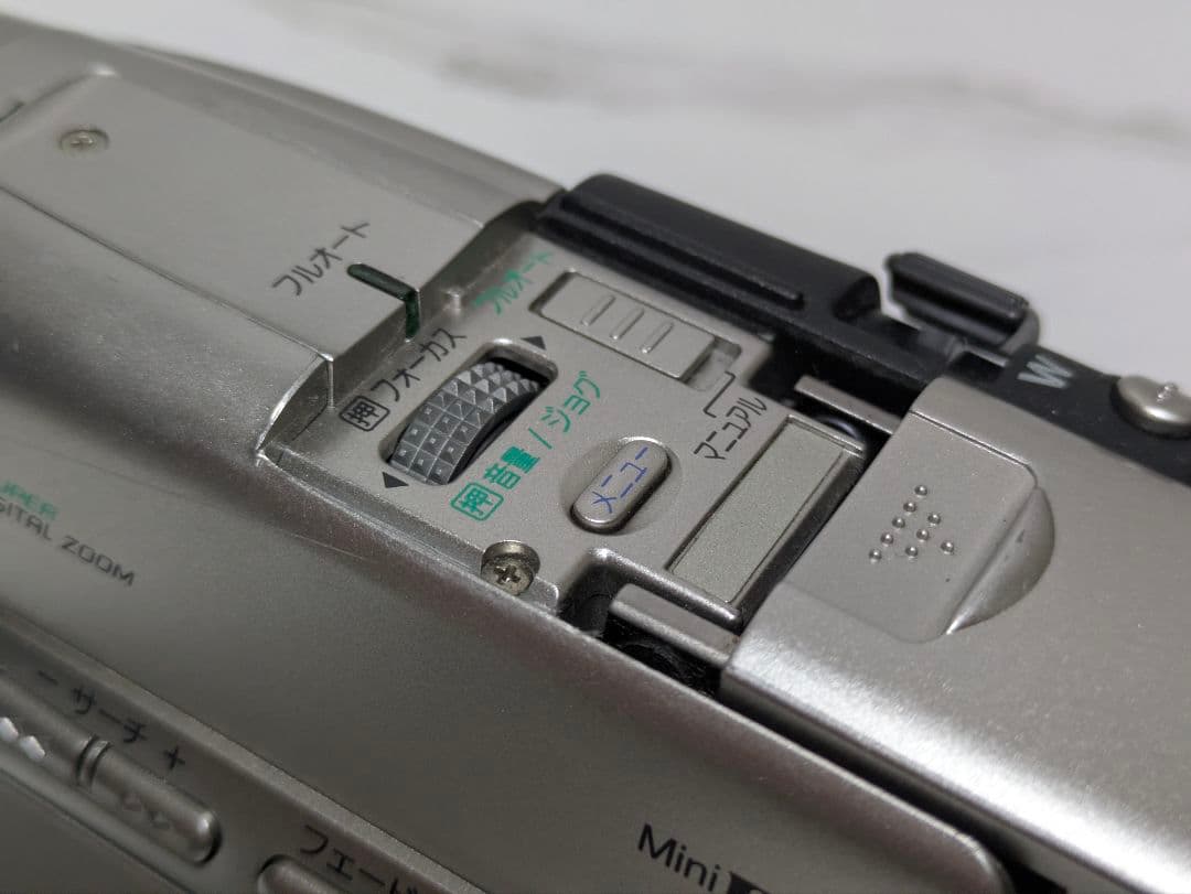 Panasonic　NV-C2　MiniDV対応　ビデオカメラ