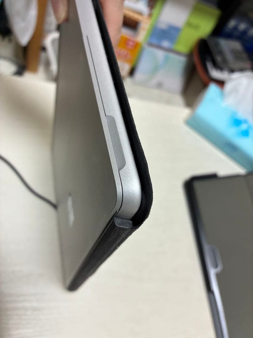 Surface Go2 8GB/128GB m3-8100Y ペン、ケース付