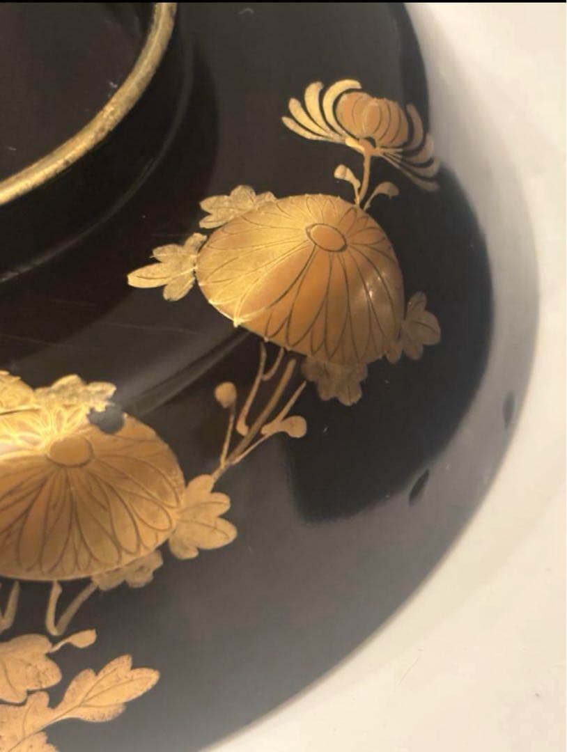 芸術的なお花、蝶々とふんだんに使われた金彩が美しい豪華絢爛な木製輪島漆塗お椀2客