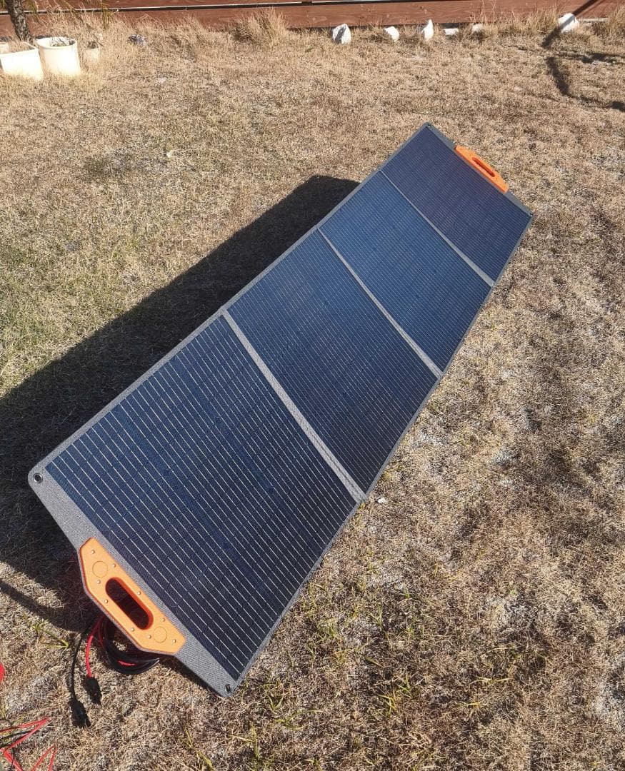 USB対応★折り畳みソーラーパネル 24V 200W【通常価格36,300円】