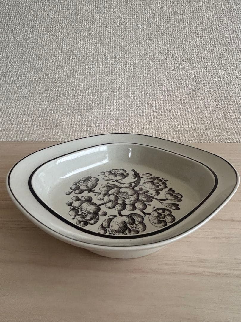 グスタフスベリ　GARDEN スクエア大皿 ディープサービングボウル