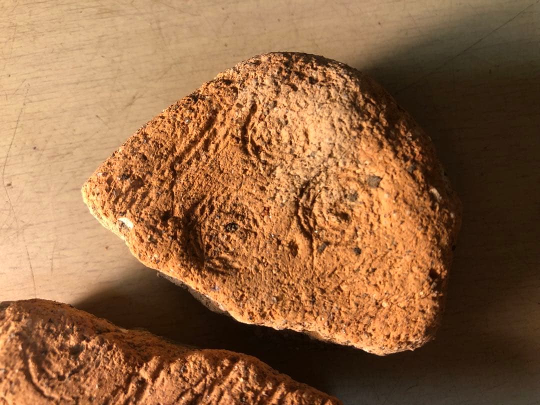 「板状土偶の破片」です。