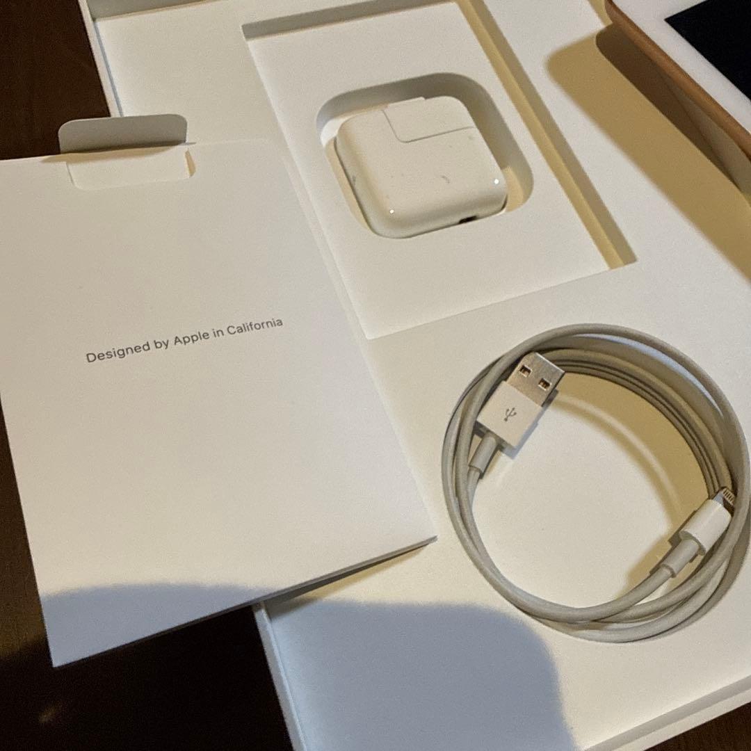 Apple iPad 第6世代 本体 128GB Wi-Fiモデル ゴールド