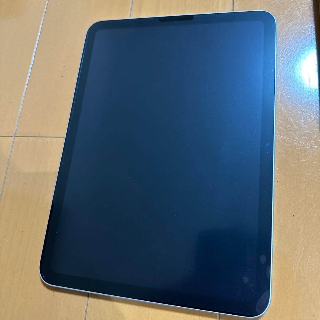 ipad 第10世代 10.9インチ 64GB シルバー　Logicool付