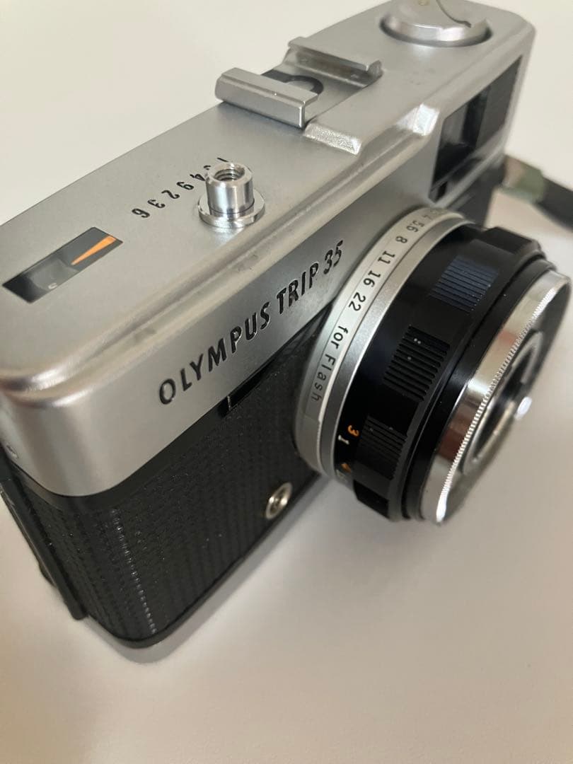 OLYMPUS TRIP 35 赤ベロ露出計絞り羽根巻き上げシャッターOK