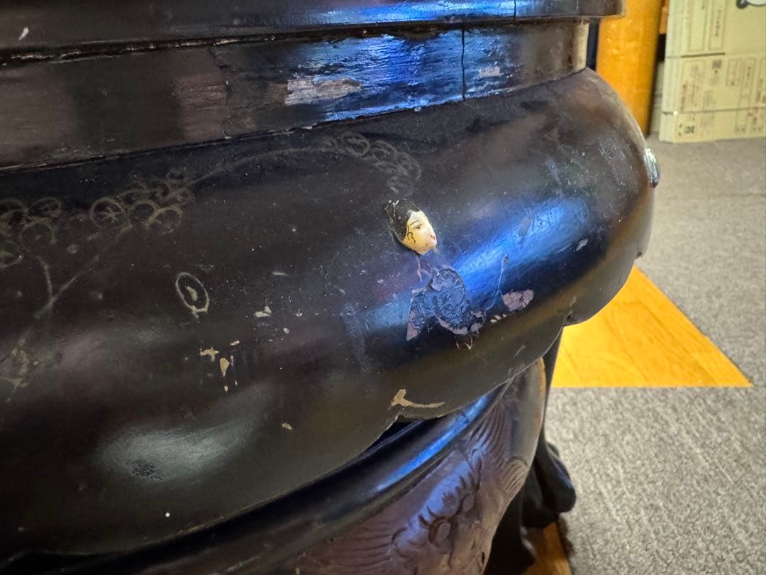 【国分寺】直接引き渡しお願いします‼️中国　木彫り　ローテーブル椅子4脚付き