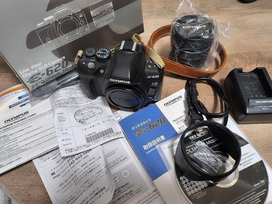 OLYMPUS E-620 デジタル一眼レフカメラ 本体とレンズ付き