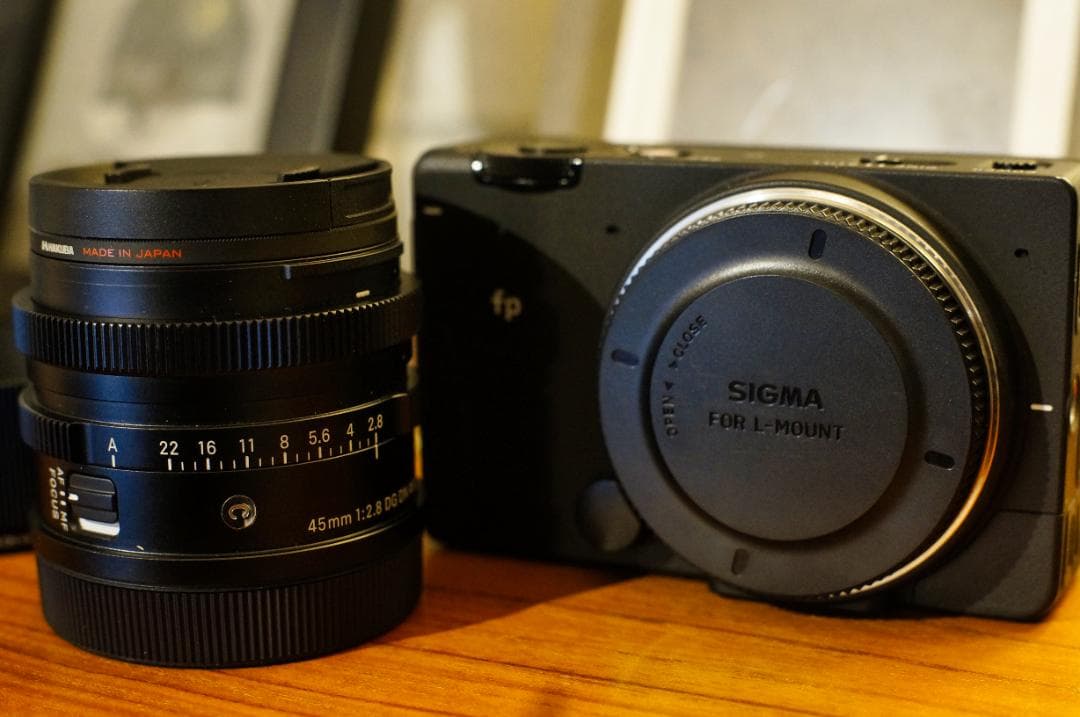 【割引中】SIGMA fp フルセット（45mmレンズ付・他多数）【動作良好】