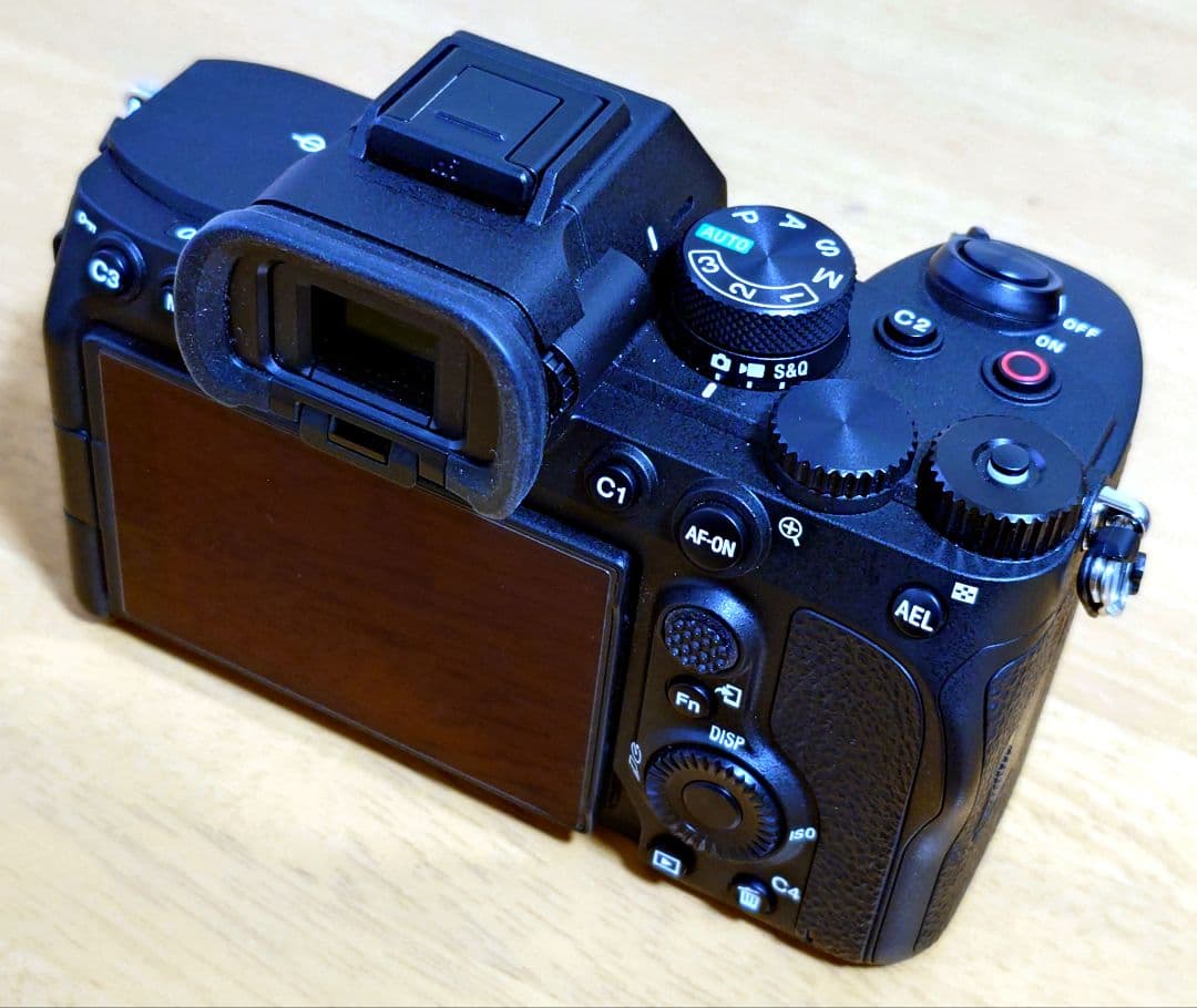 α7 IV ミラーレス一眼カメラ ボディ ＋ 本革カメラハーフケース