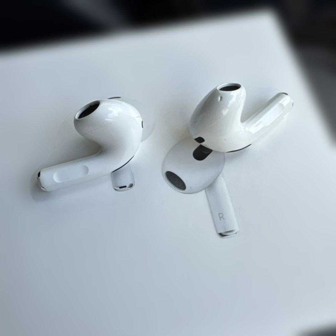 Apple AirPods3世代　箱付き　ケース　両イヤホン完備