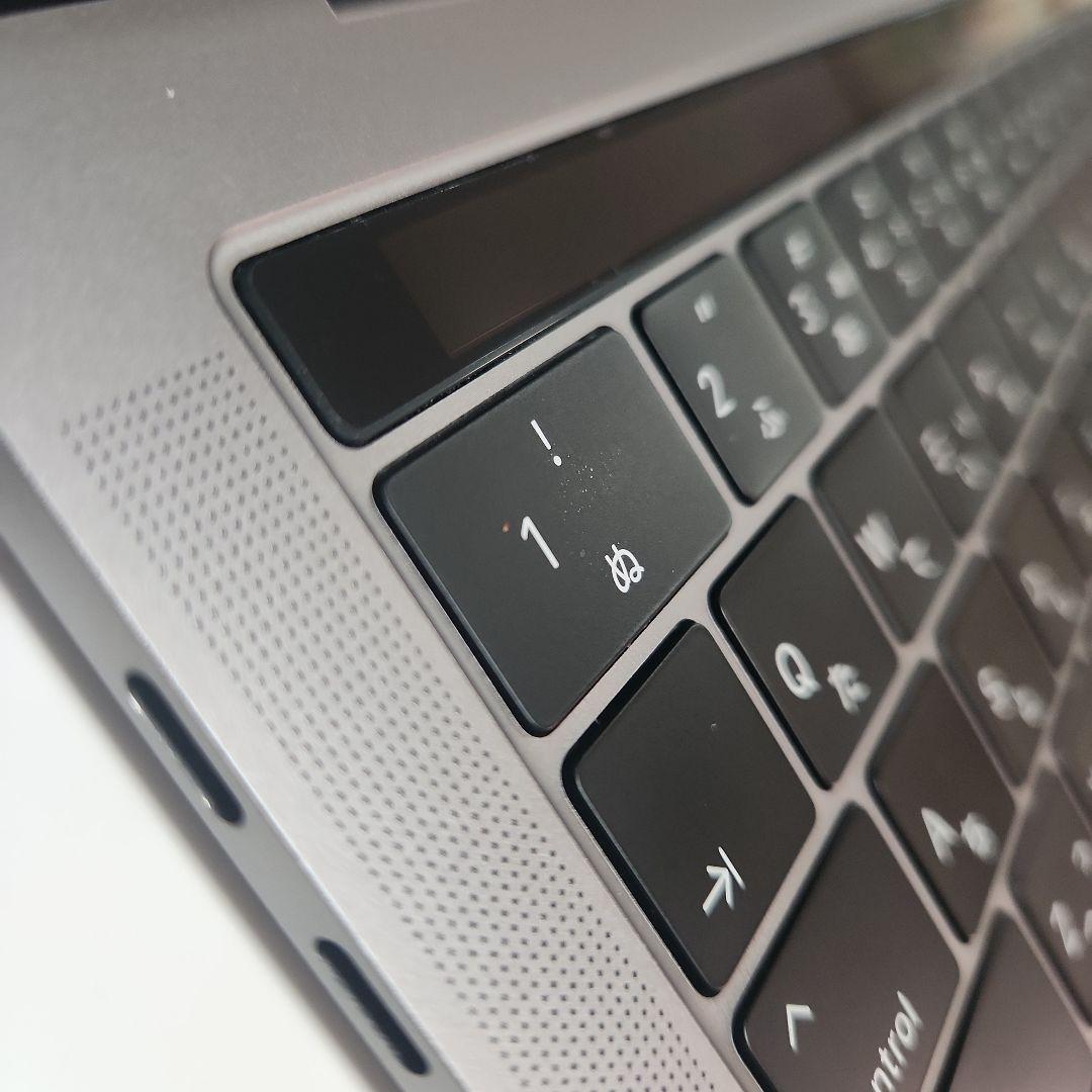 【美品】MacBook Pro 13インチ メモリ16GB版 2019
