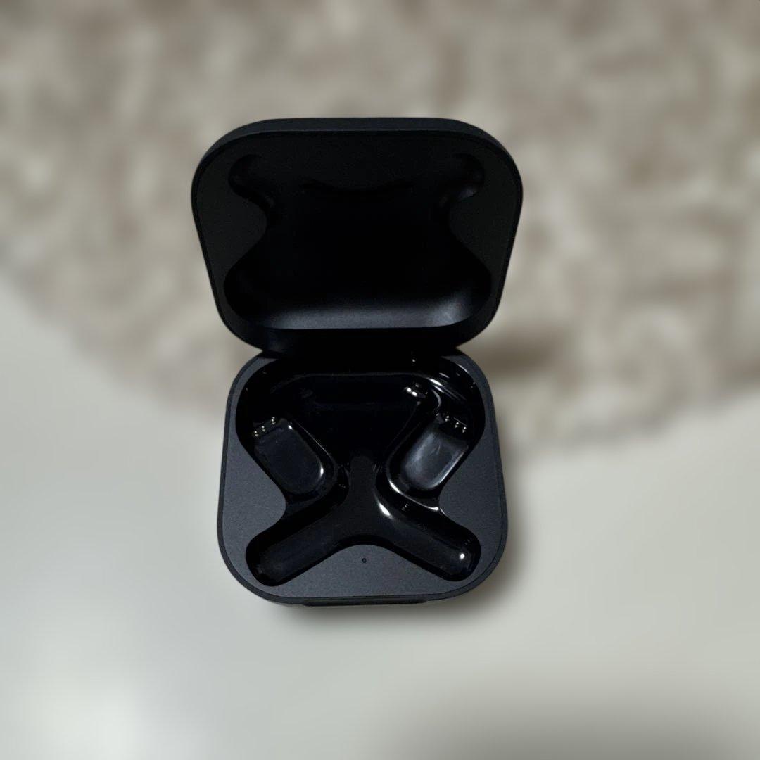 【使用１回のみ！超美品】SHOKZ OPENFIT ワイヤレスイヤホン ブラック