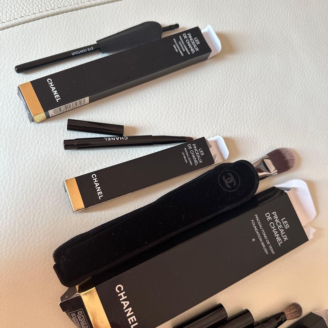 CHANEL メイクブラシ
