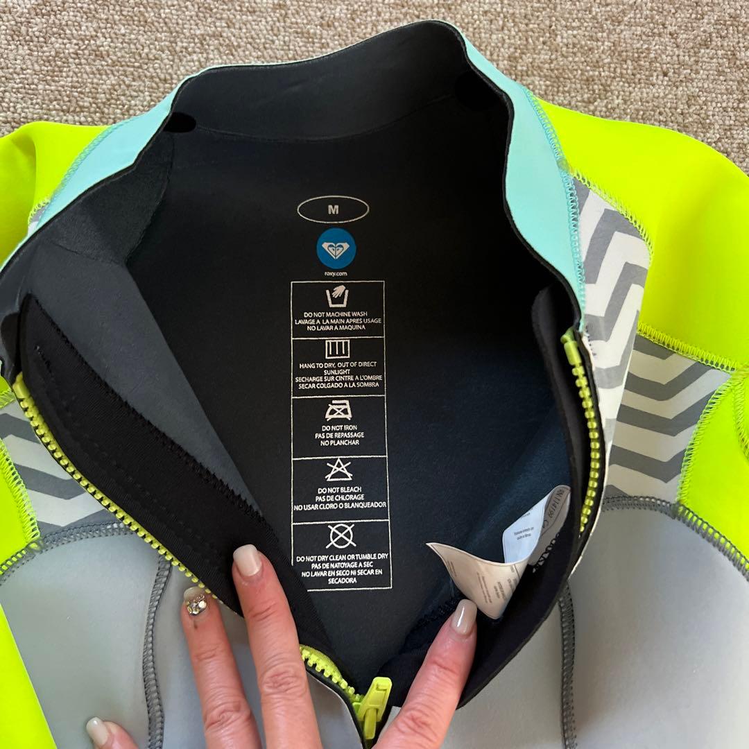 ￼roxyウエットスーツ