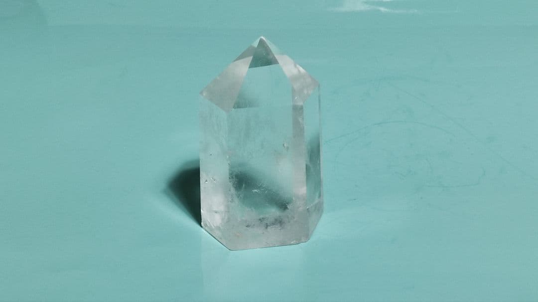 パワーストーン　天然石　エンジェルラダー入り水晶　ポイント　163g　No107