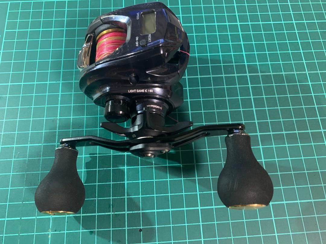 ダイワ　22ライトゲームic150 未使用　デジタル表示 両軸リール