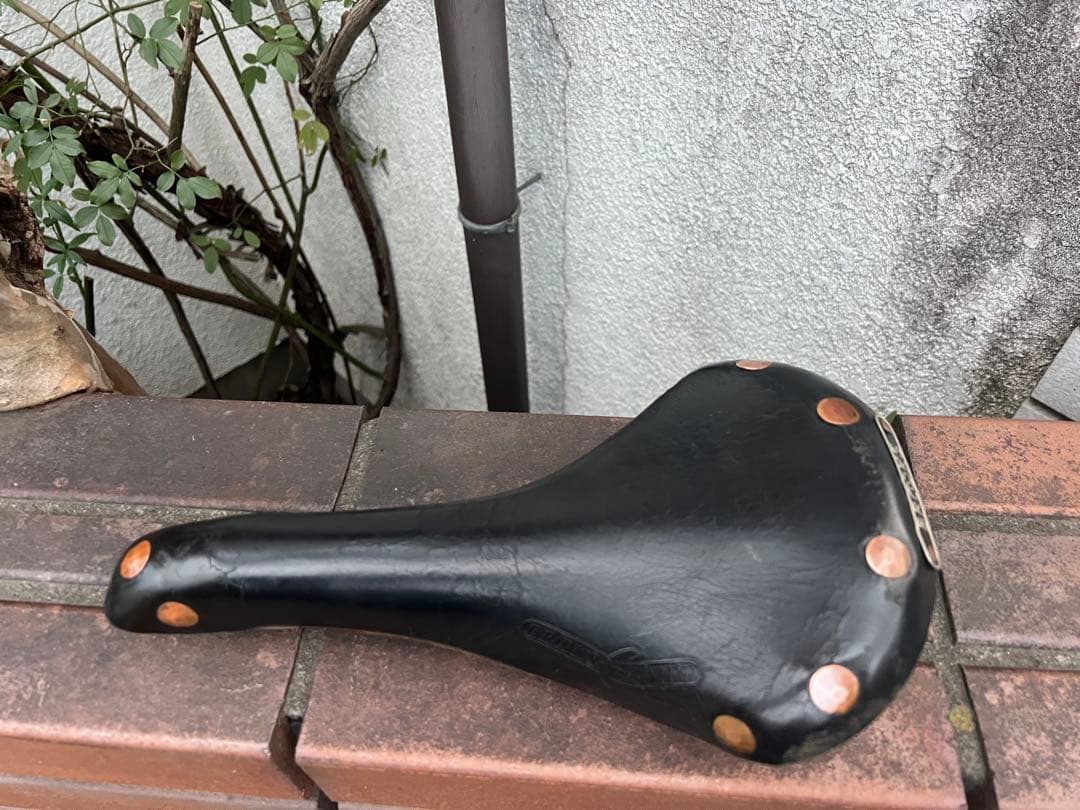 BROOKS SWIFTブルックス　スウィフト レザーサドル 黒 銅鋲