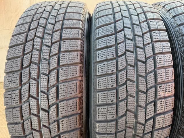 セレナ ノア ヴォクシー スタッドレスタイヤセット 195/65R15 バリ山！