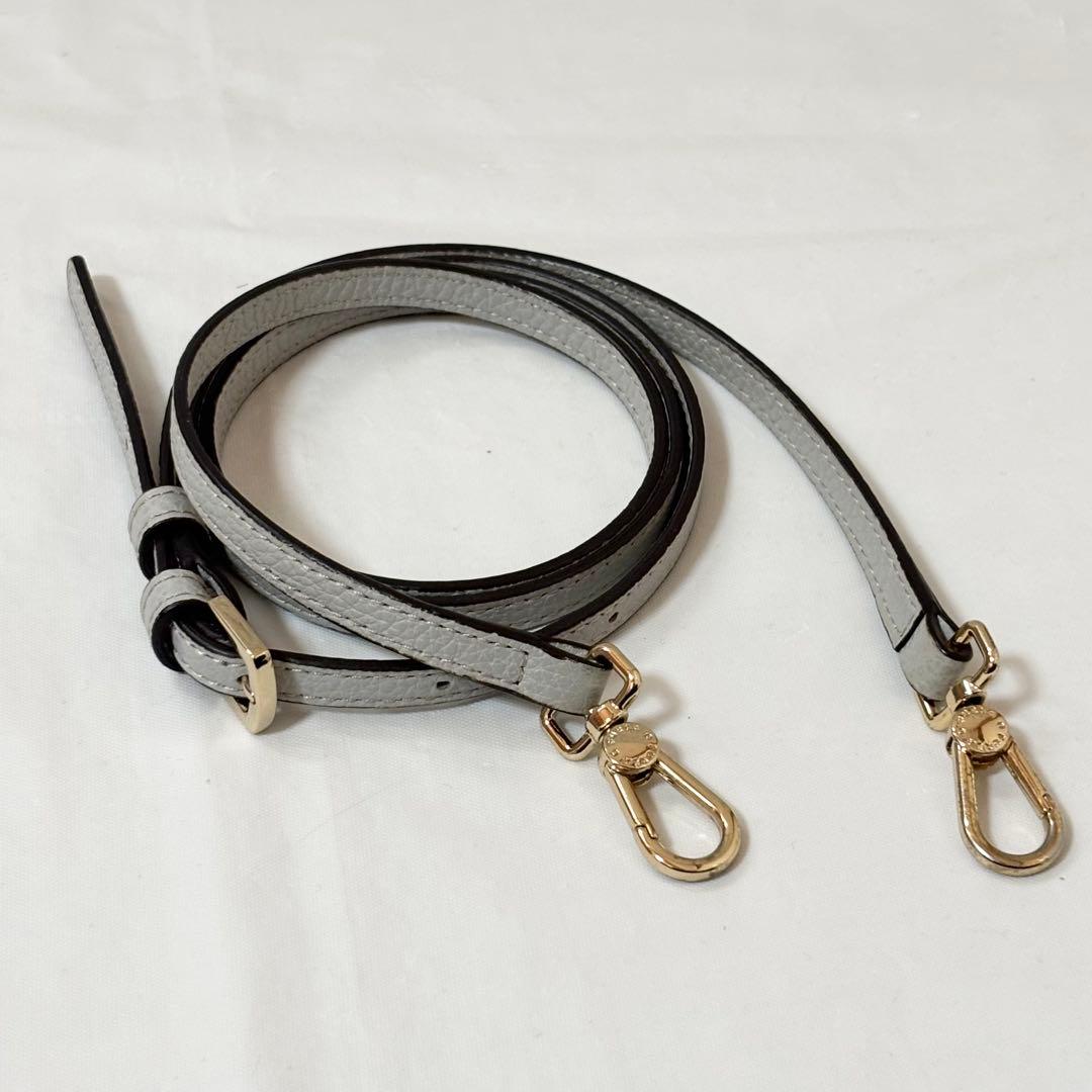 極美品✨フルラ・2wayバッグ 手提げ斜め掛け レザー 無地 ライトグレー系