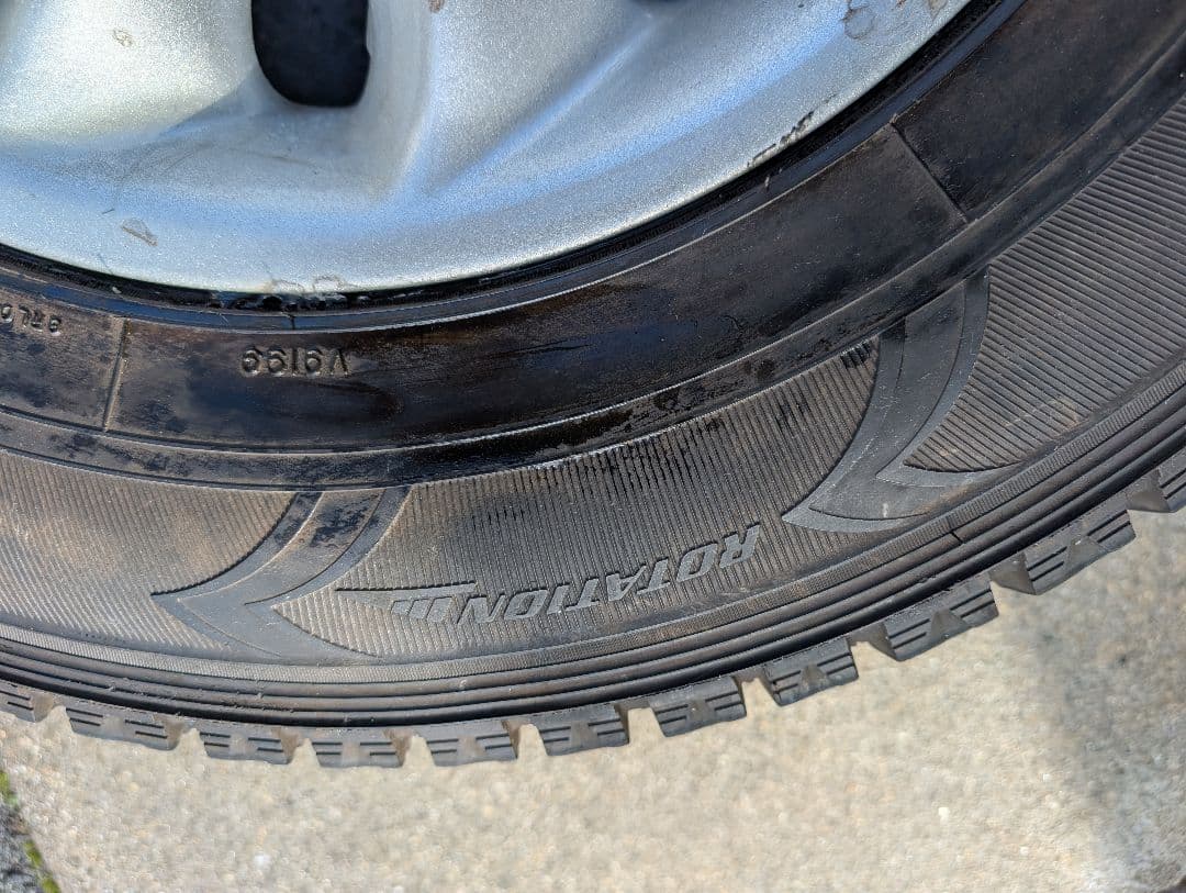 Jeep cherokee XJ 15インチ 純正ホイール スタッドレスタイヤ