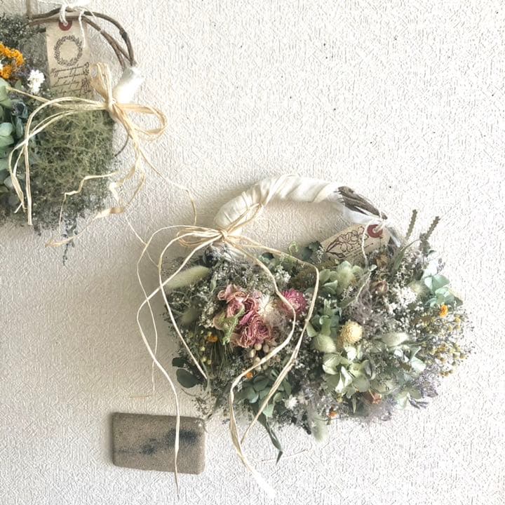 花々の可憐リース