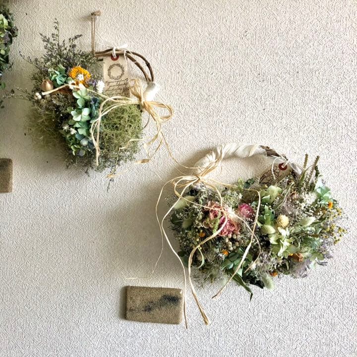 花々の可憐リース