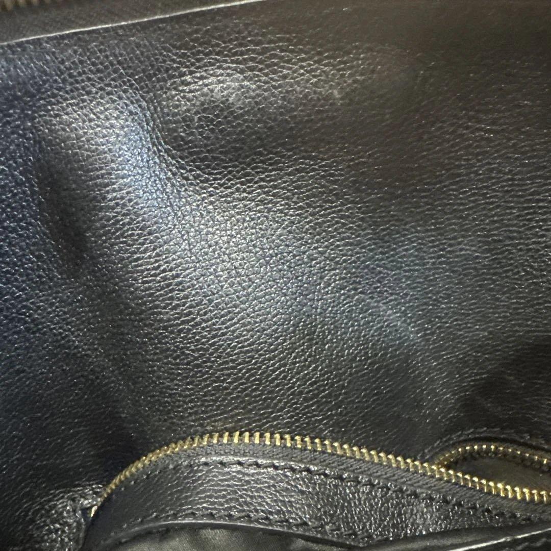 MIU MIU ブラックレザー ショルダーバッグ