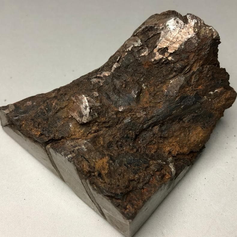ミ*ド様 隕石 鉄隕石　アルタイ隕石　原皮付き　ナチュラル　原石　重さ約207ｇ