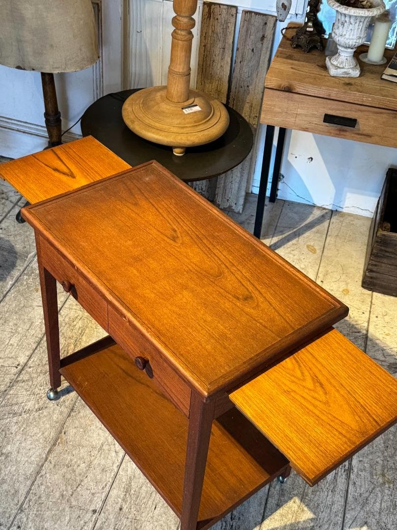 北欧ヴィンテージ　ソーイングテーブル　チーク材　デンマーク　アンティーク