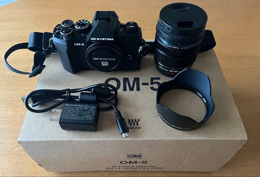 OM SYSTEM OM-5 12-45mm F4.0 PRO ブラック