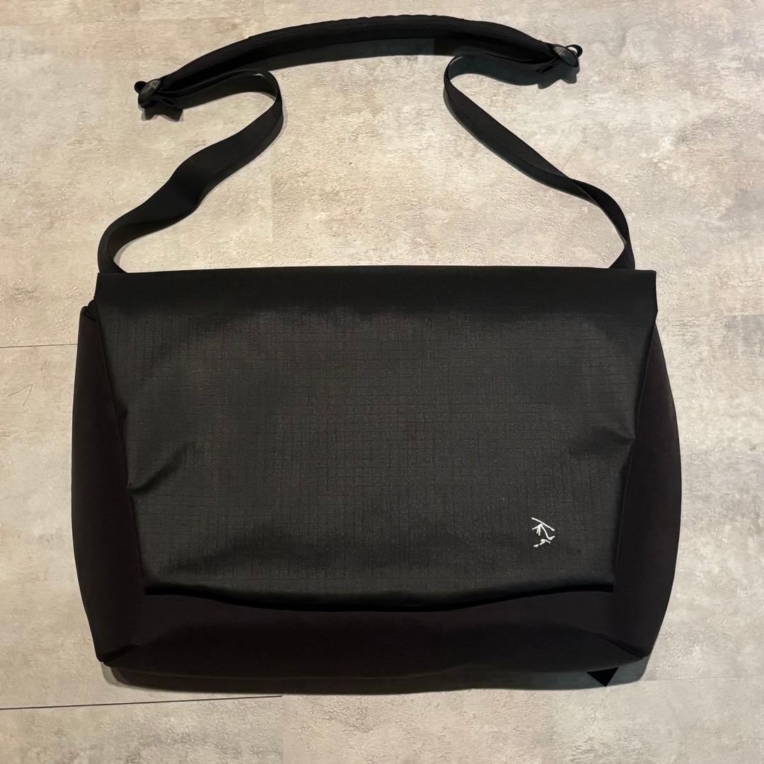 【特価】アークテリクス　ショルダーバッグ FYX フィクス13