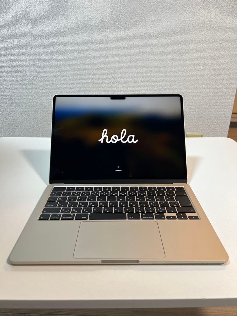 Apple MacBook Air M2 2022 本体　スターライト