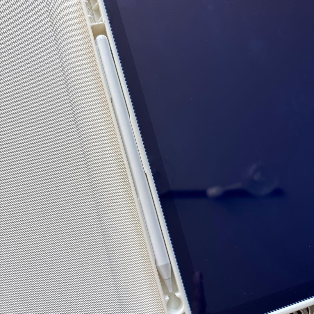 美品iPad 第10世代／Wi-Fiモデル 64GB シルバー 付属品あり