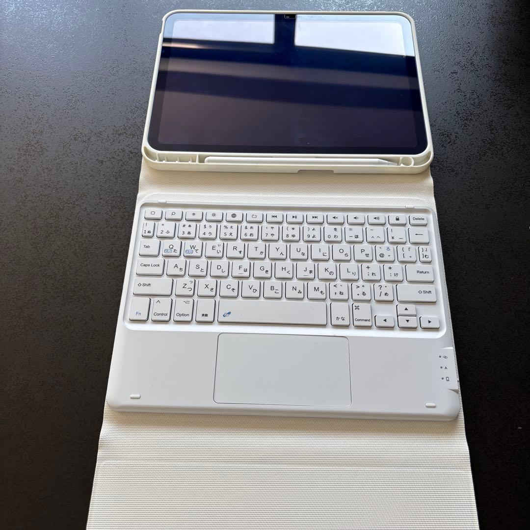 美品iPad 第10世代／Wi-Fiモデル 64GB シルバー 付属品あり