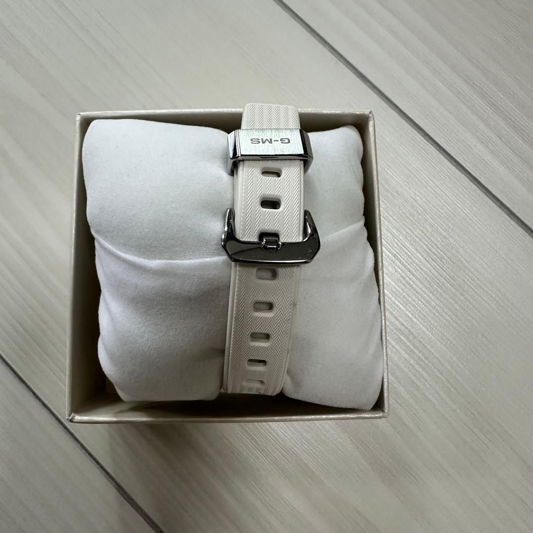 CASIO BABY-G G-MS シリーズ 腕時計（ホワイト×シルバー）