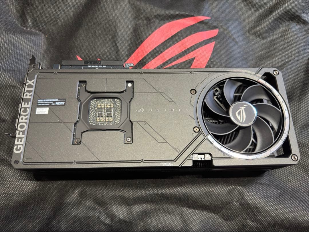 グラフィックボード・グラボ・ビデオカード ASUS ROG ASTRAL GeForce RTX 5090 OC