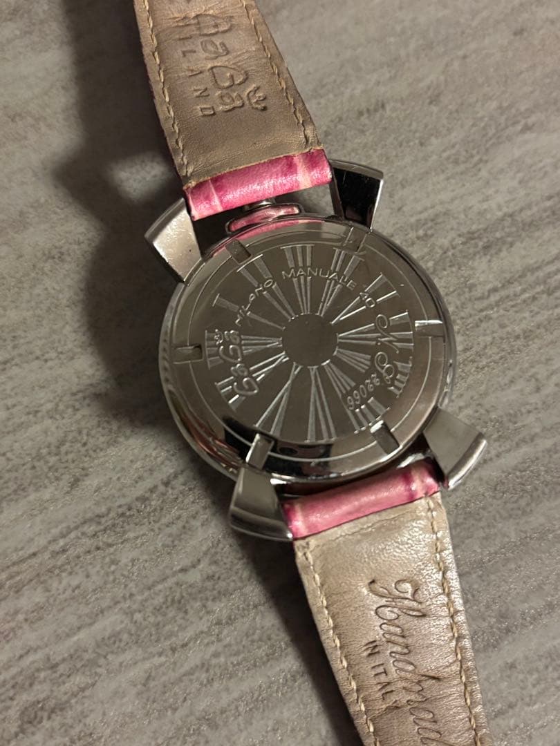 GaGaMILANO 腕時計　ベルト2本付き